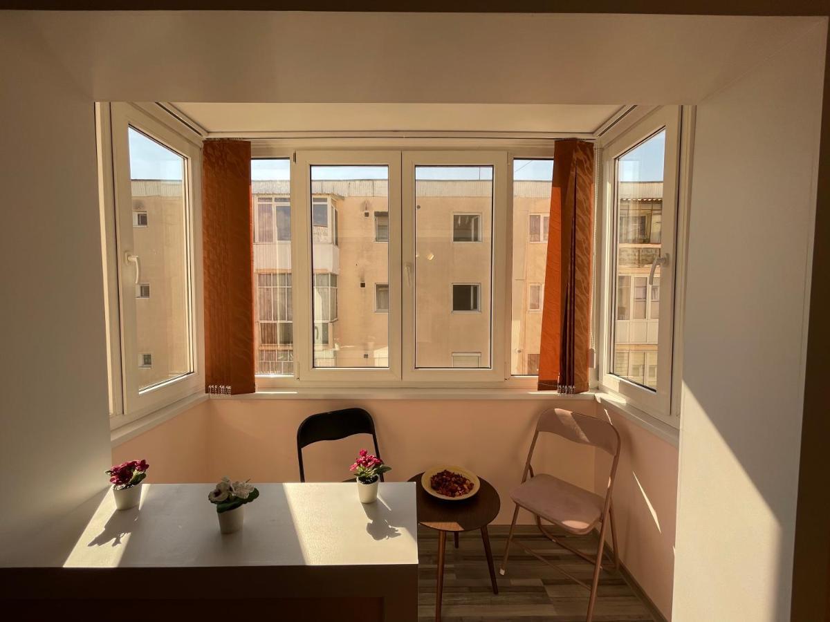 Soho Apartment Fagaras - 1 Bedroom & Extensible Couch Esterno foto